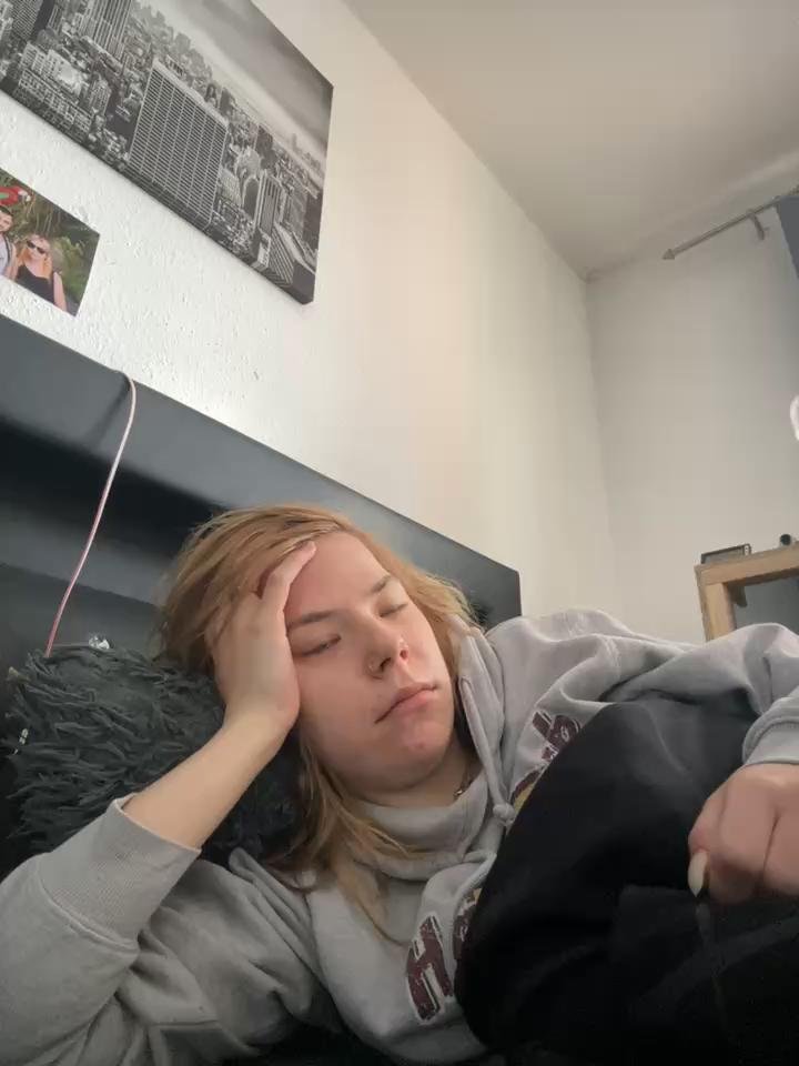 JuliaundademStripchat Porn Cam 2024-01-15