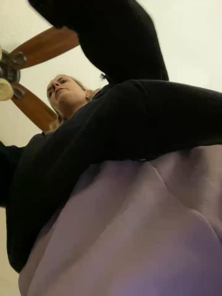 Lexie-BethStripchat Porn Cam 2023-11-22