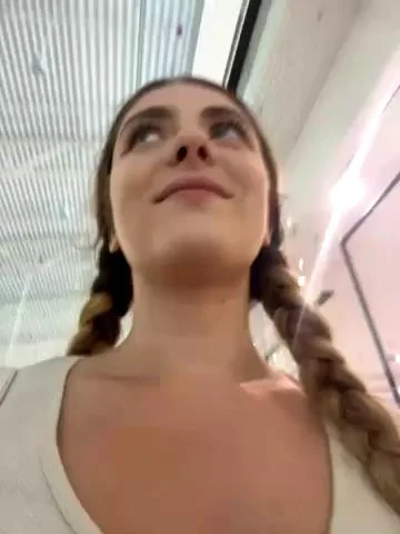 MariiDStripchat Porn Cam 2023-10-04