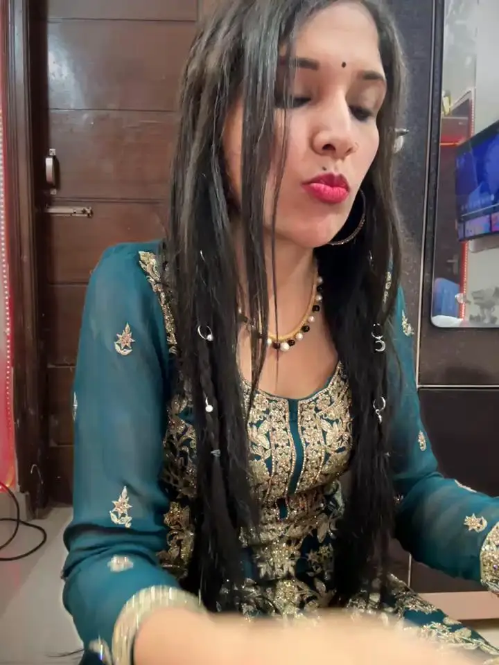 Meenakshi-Stripchat Porn Cam 2023-12-30