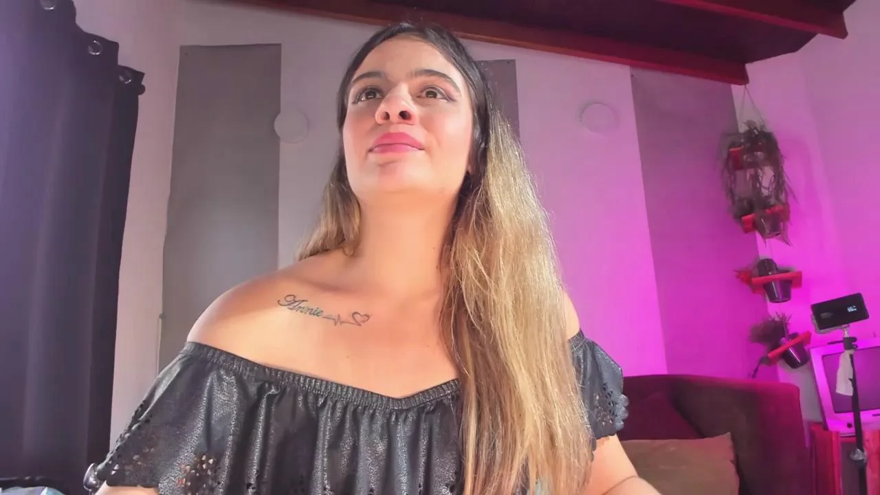 Megan_blue7Stripchat Porn Cam 2024-01-21