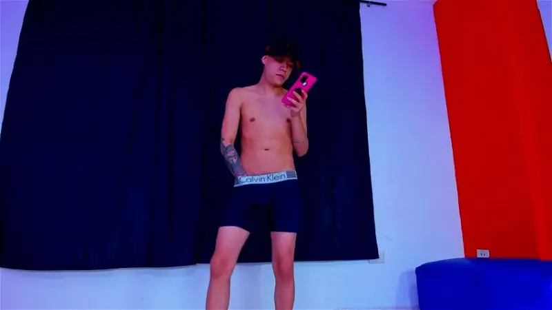 Red_point_xStripchat Porn Cam 2023-11-22