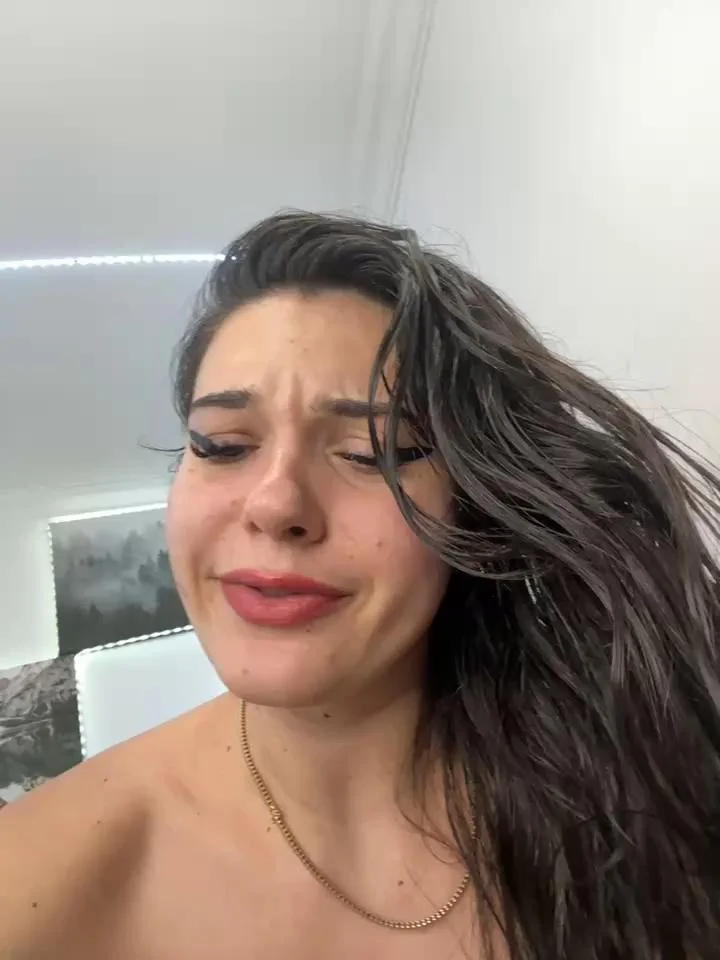 RedAssHottieStripchat Porn Cam 2024-01-20
