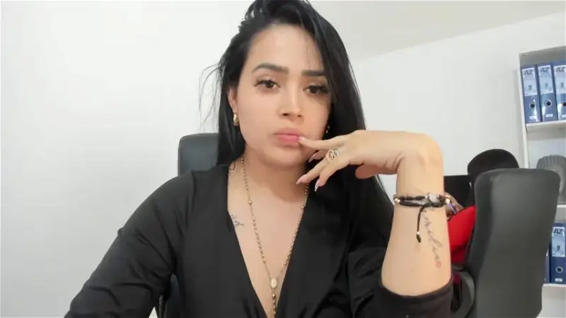 Sara_funStripchat Porn Cam 2023-11-24