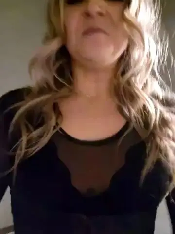 Taneil2pt0Stripchat Porn Cam 2023-11-21