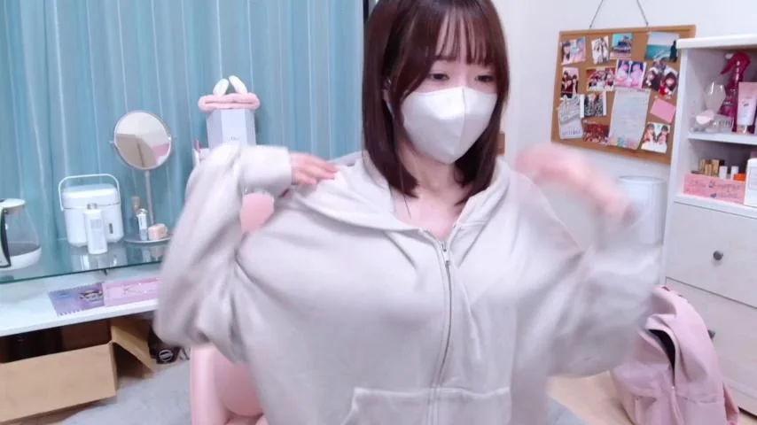Yui-ChStripchat Porn Cam 2023-10-04