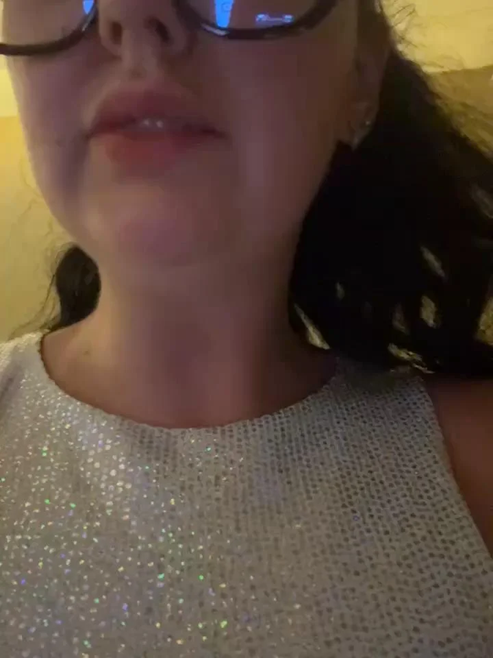 Young_hot_momStripchat Porn Cam 2024-06-09