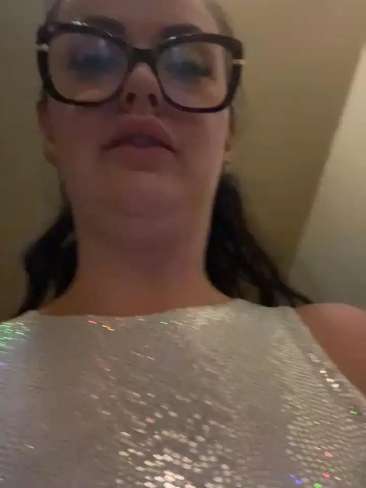 Young_hot_momStripchat Porn Cam 2024-06-09