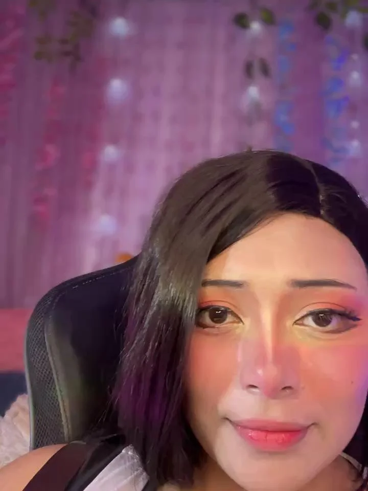 Seraphine23Stripchat Porn Cam 2024-06-10