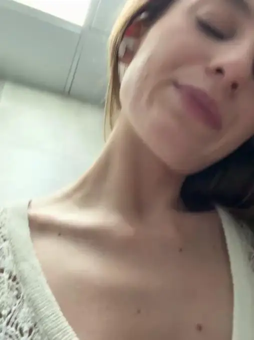 -AngelAri-Stripchat Porn Cam 2024-06-18