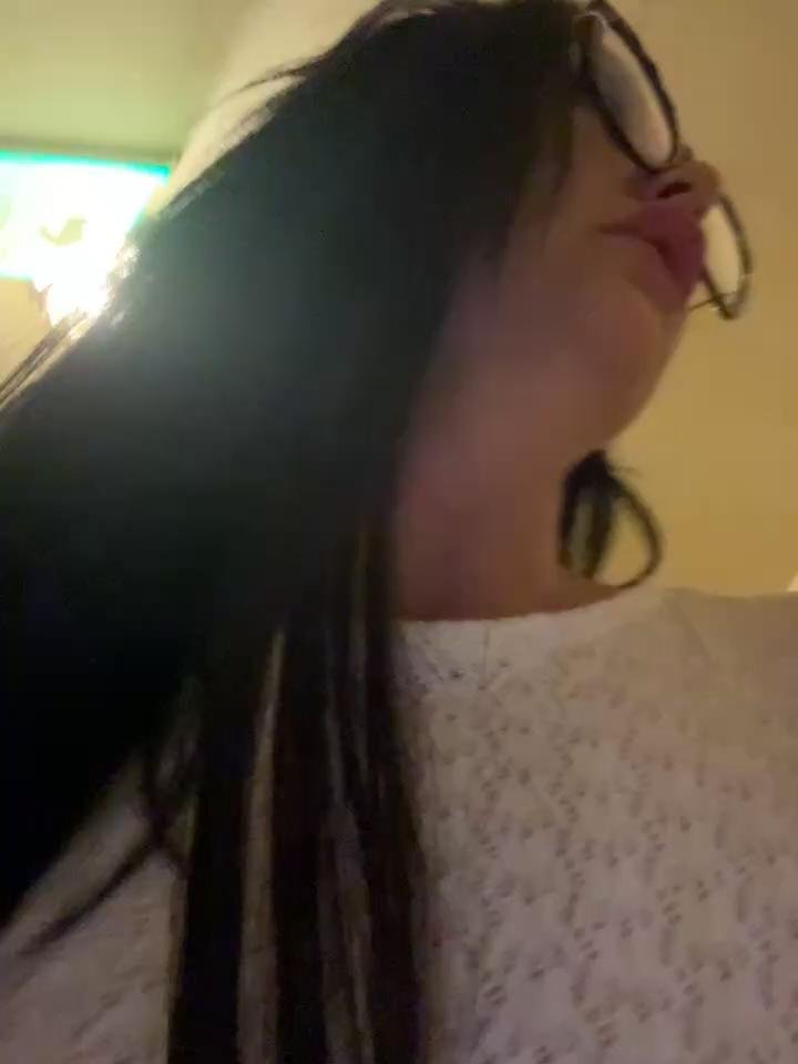 Young_hot_momStripchat Porn Cam 2024-06-18
