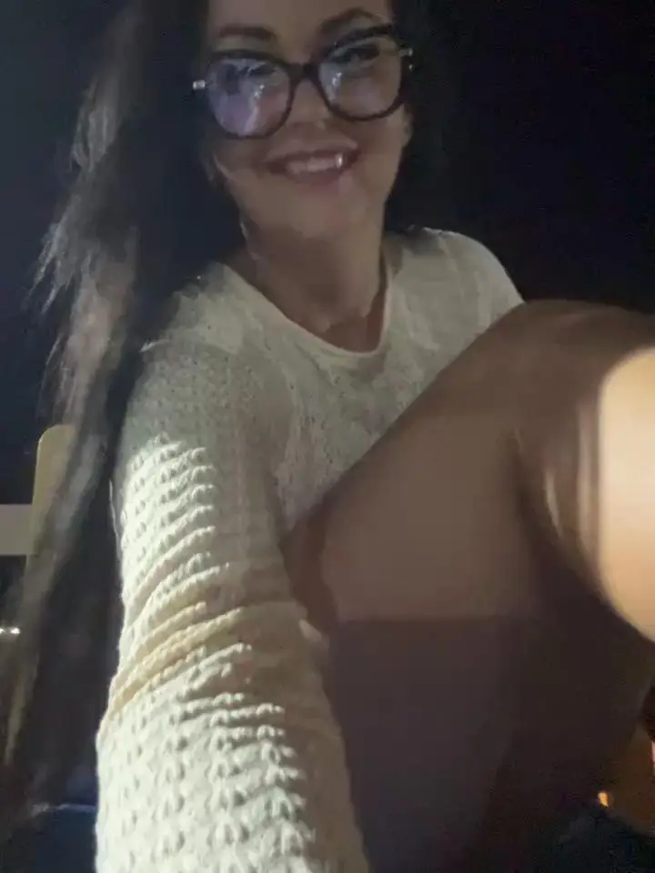 Young_hot_momStripchat Porn Cam 2024-06-18