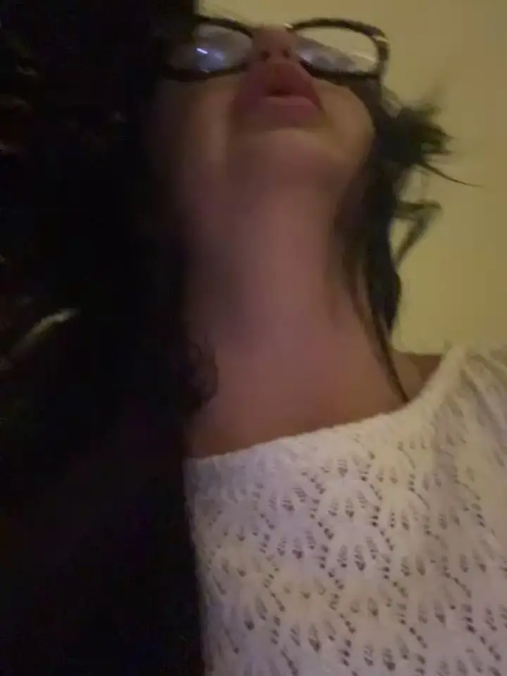 Young_hot_momStripchat Porn Cam 2024-06-18