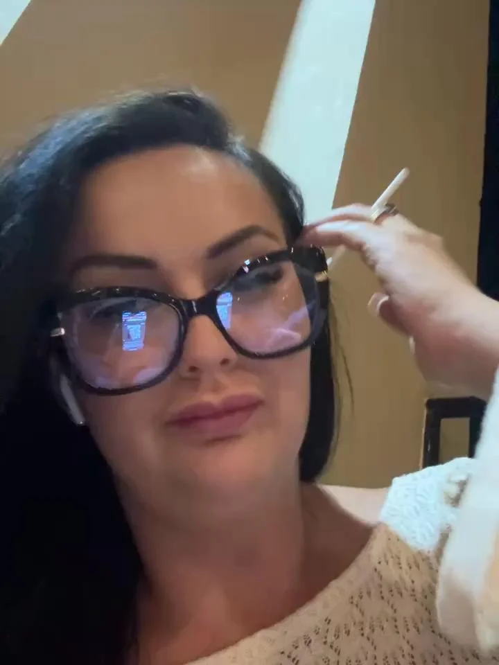Young_hot_momStripchat Porn Cam 2024-06-18