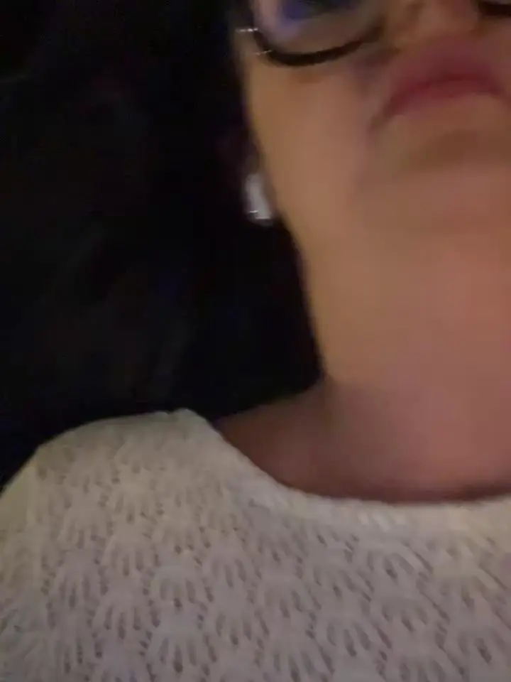 Young_hot_momStripchat Porn Cam 2024-06-18