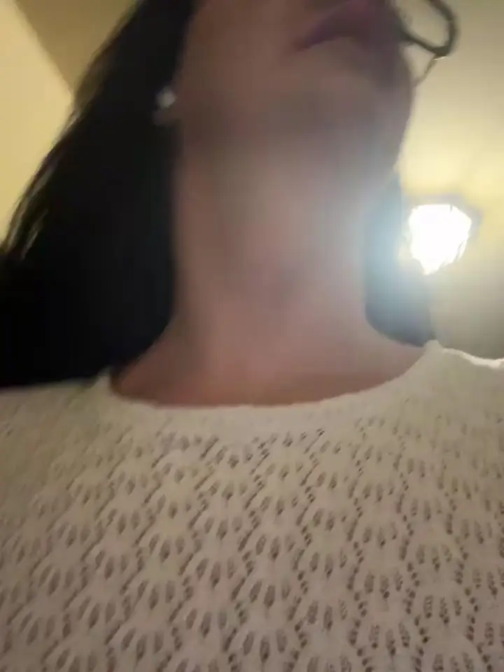 Young_hot_momStripchat Porn Cam 2024-06-18