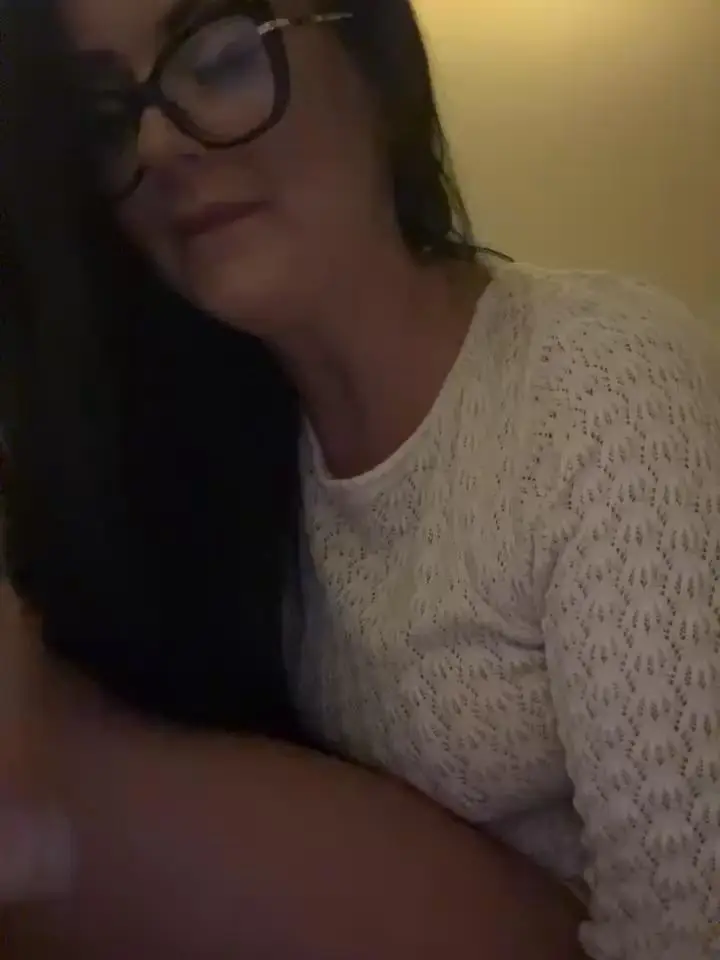 Young_hot_momStripchat Porn Cam 2024-06-18