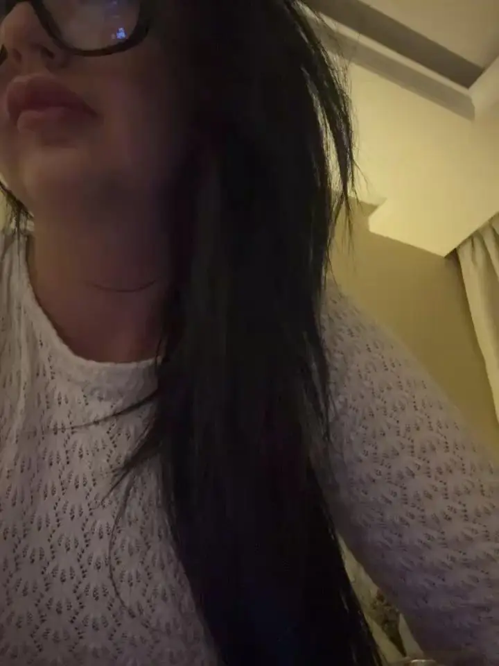 Young_hot_momStripchat Porn Cam 2024-06-18